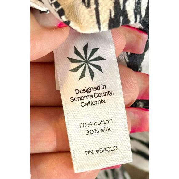 NWOT Athleta Silk Blend Black & White IKAT Button Up Shirt Women's Medium - Picture 6 of 10